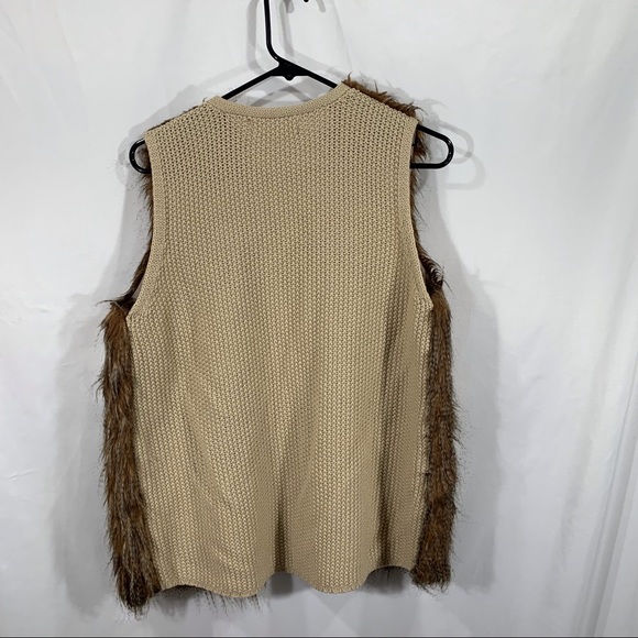 Pink Republic Women’s Size Medium Faux Fur Vest - Picture 2 of 6
